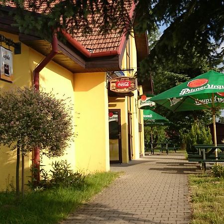 Restaurace Penzion Rafael Dlouhá Brtnice Buitenkant foto