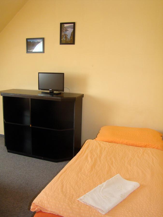 Restaurace Penzion Rafael Dlouhá Brtnice Kamer foto